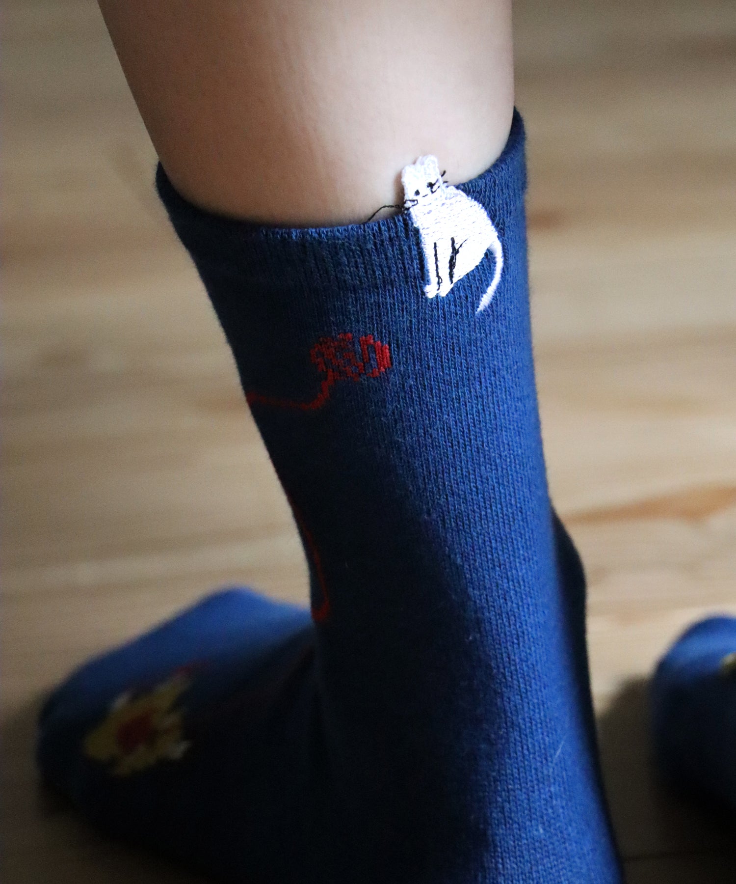 【2足セット】休日のひととき はみ出し刺繍 ショートソックス