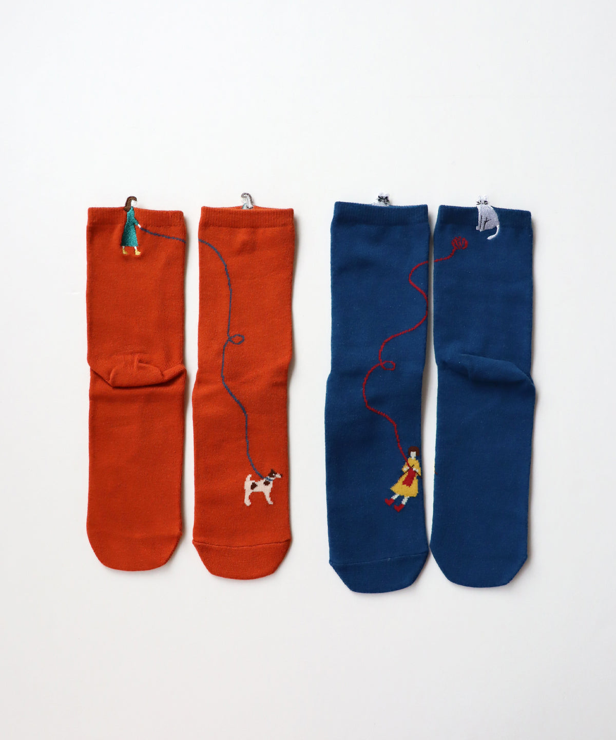 【2足セット】休日のひととき はみ出し刺繍 ショートソックス