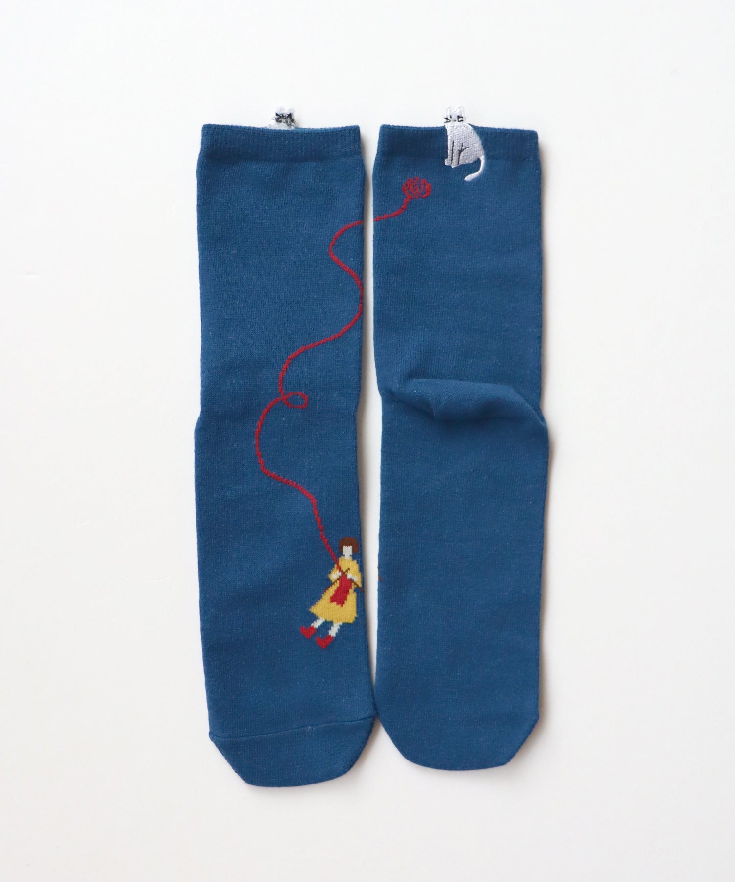 【2足セット】休日のひととき はみ出し刺繍 ショートソックス