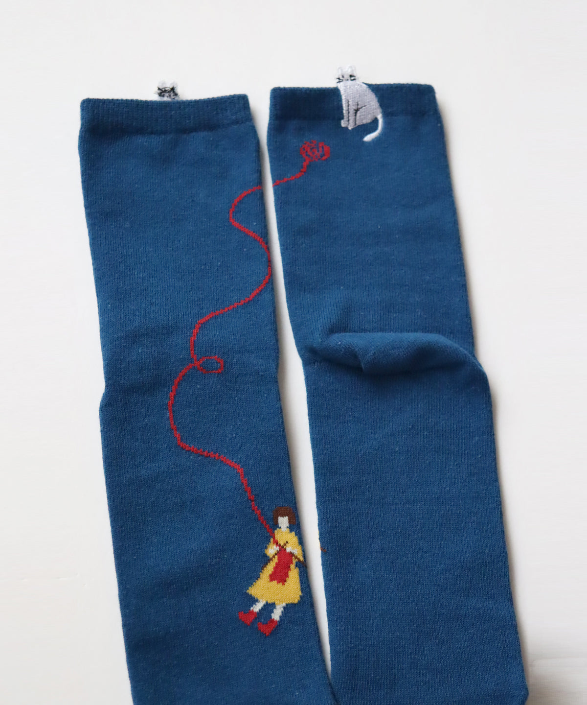 【2足セット】休日のひととき はみ出し刺繍 ショートソックス