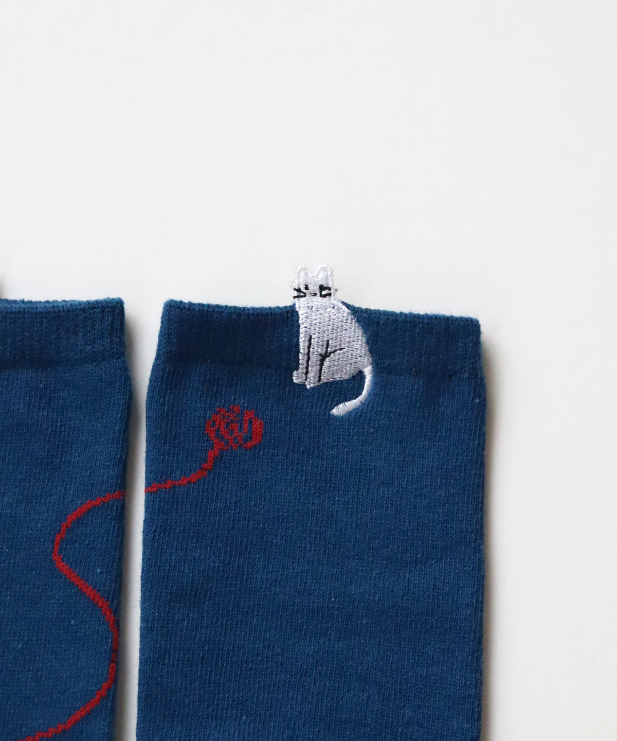 【2足セット】休日のひととき はみ出し刺繍 ショートソックス