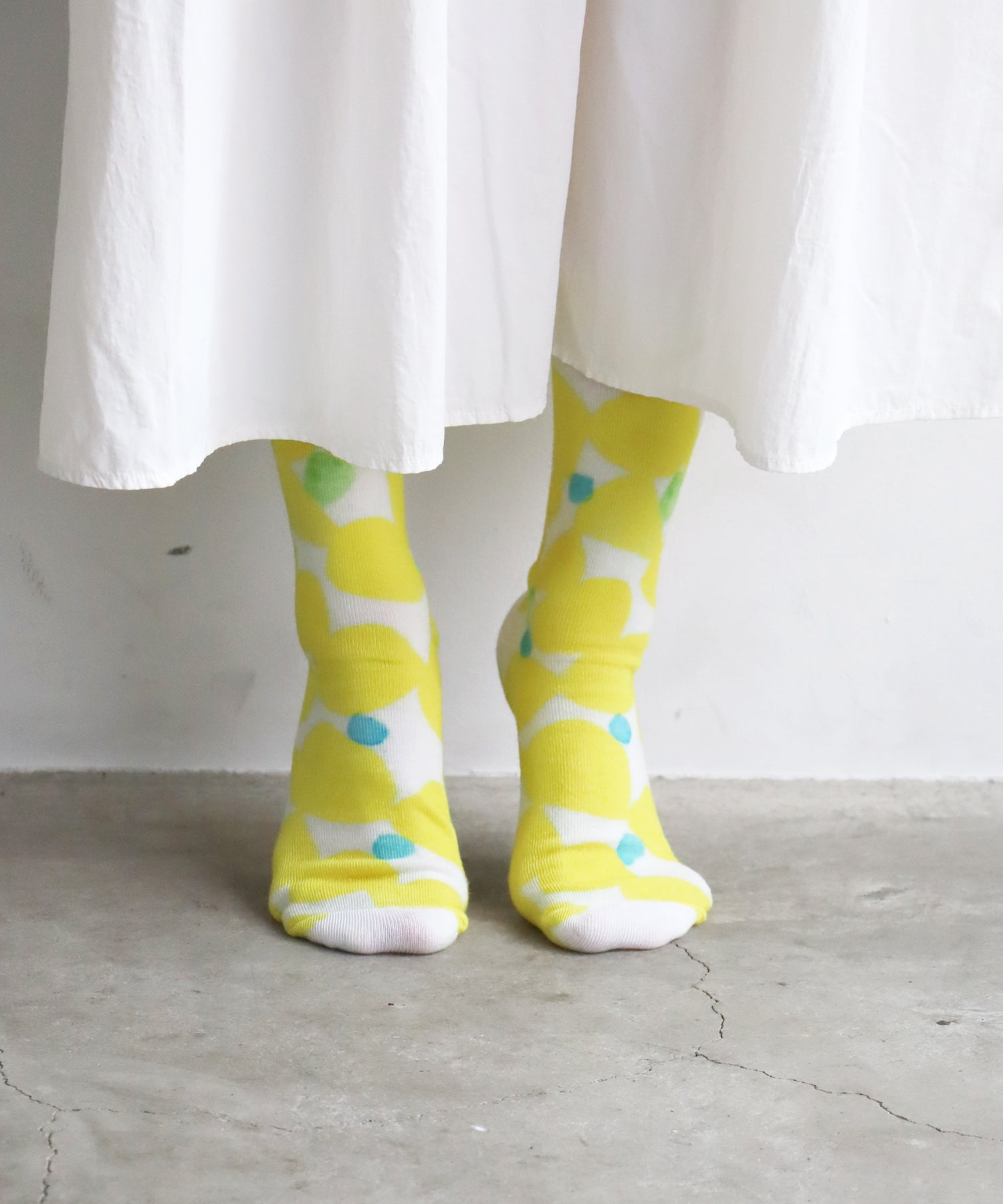 〈TIME SALE〉【2足組】レモンの風にのってプリント クルーソックス