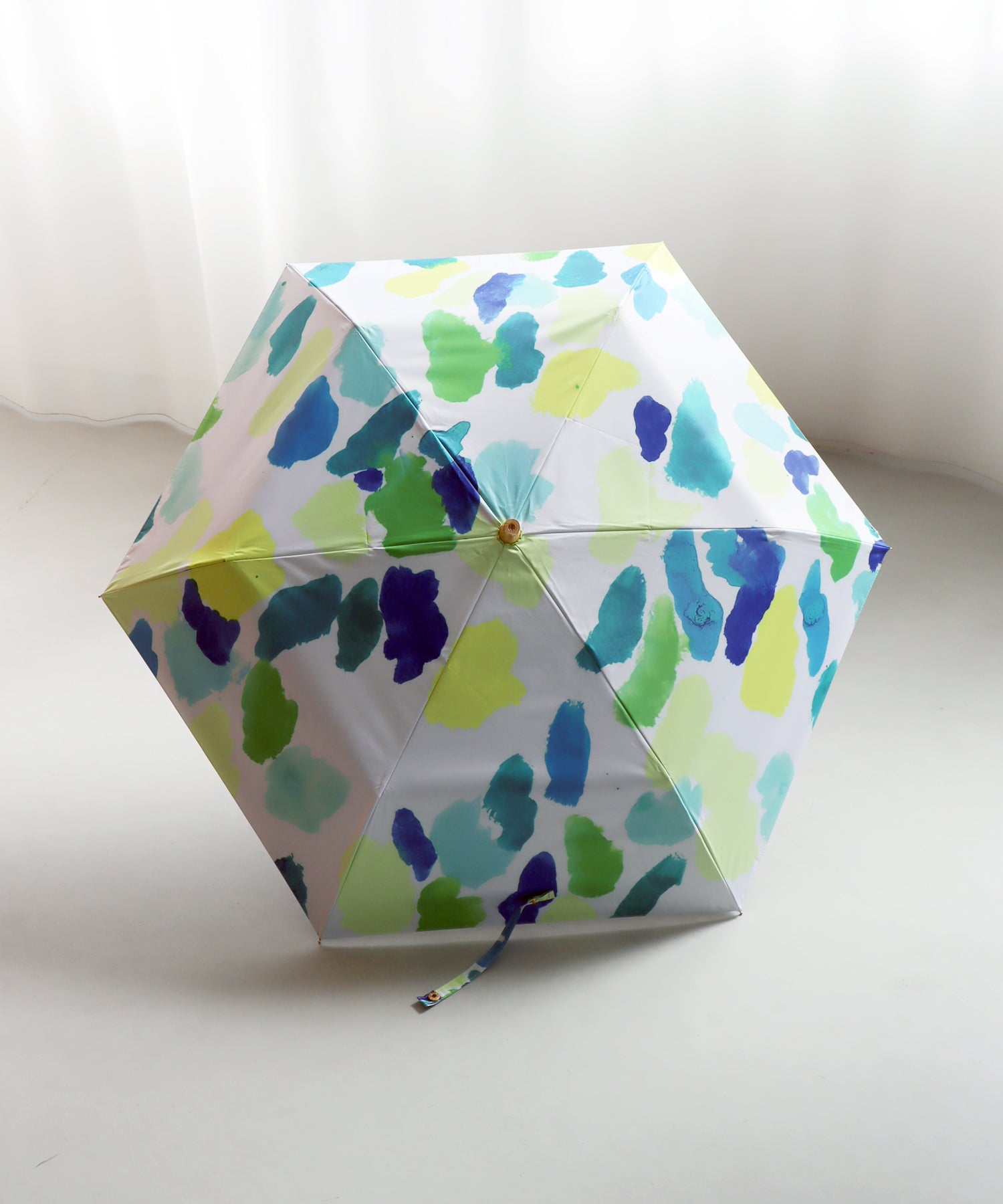 【遮蔽率99.9％】晴雨兼用折り畳み日傘 青葉の余韻柄