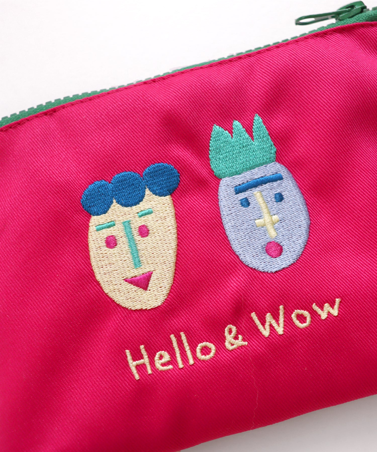 ★予約アイテム10％OFF★ コミカル刺繍 ポーチ