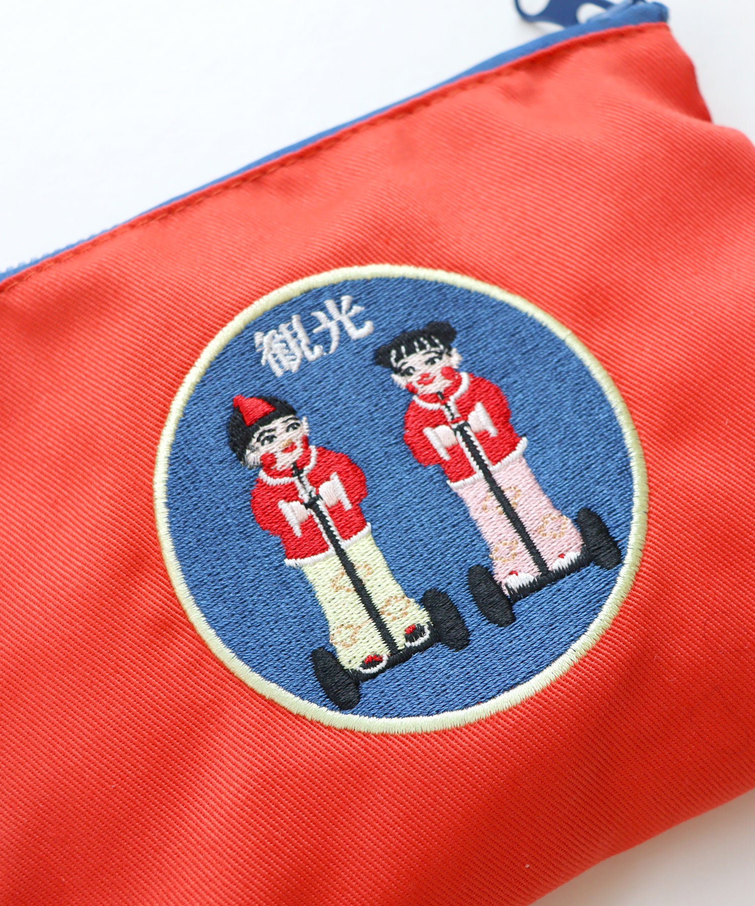 ★予約アイテム10％OFF★ コミカル刺繍 ポーチ