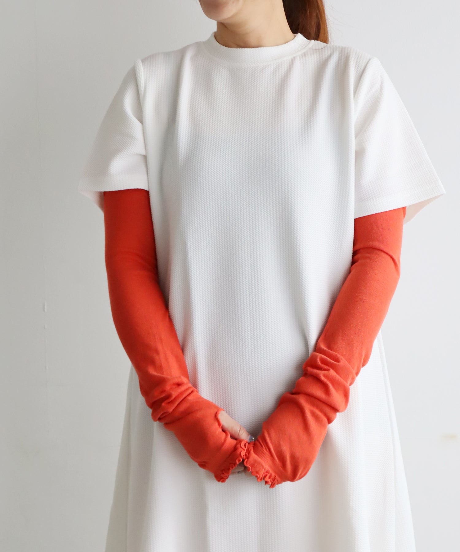 レッド（オレンジ寄りです）